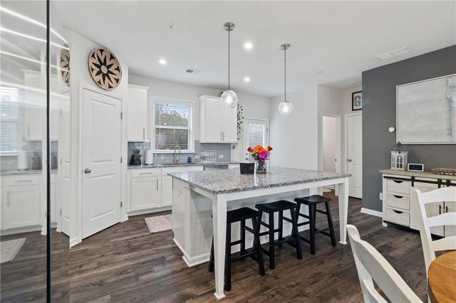 6500 Brooklake SE Court, Mableton, GA 30126