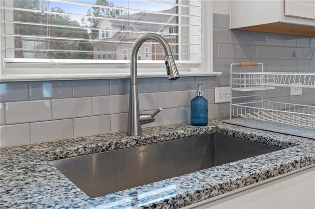 6500 Brooklake SE Court, Mableton, GA 30126