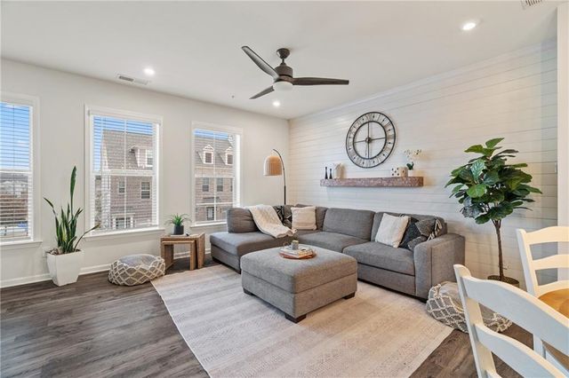 6500 Brooklake SE Court, Mableton, GA 30126