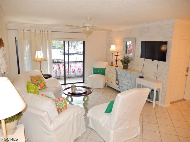 4681 Lakeside Club BLVD 4, Fort Myers, FL 33905
