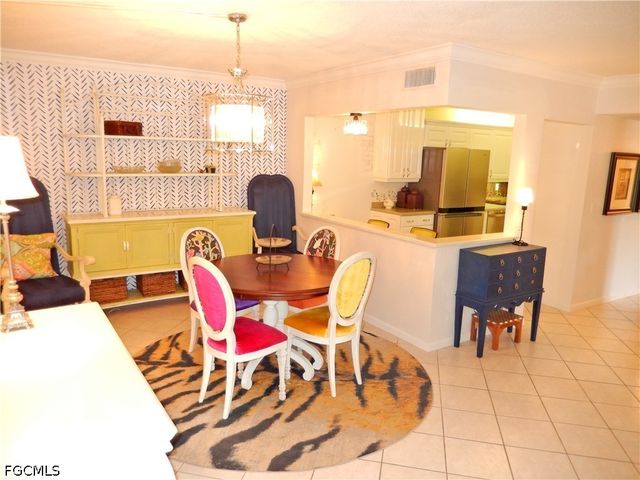 4681 Lakeside Club BLVD 4, Fort Myers, FL 33905