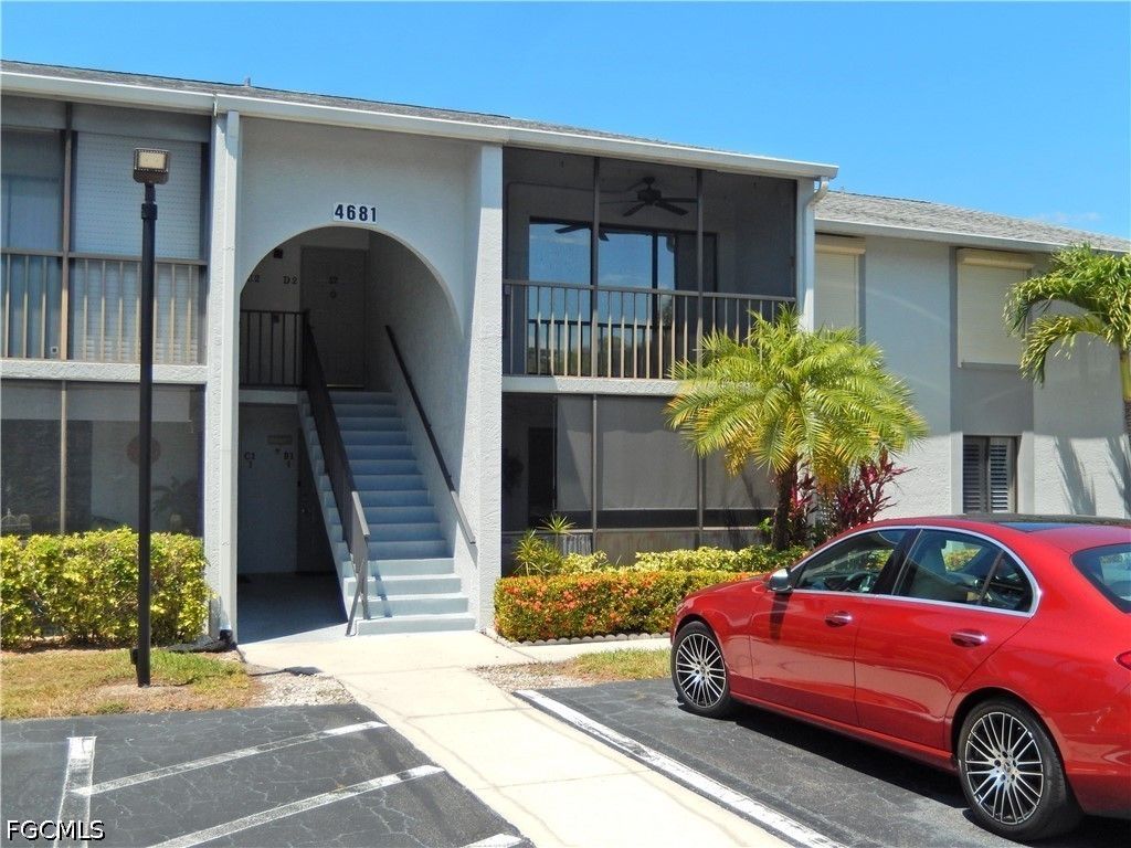 4681 Lakeside Club BLVD 4, Fort Myers, FL 33905