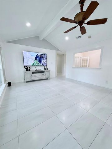 6610 La Puente Dr, Houston, TX 77083