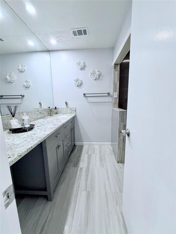 6610 La Puente Dr, Houston, TX 77083