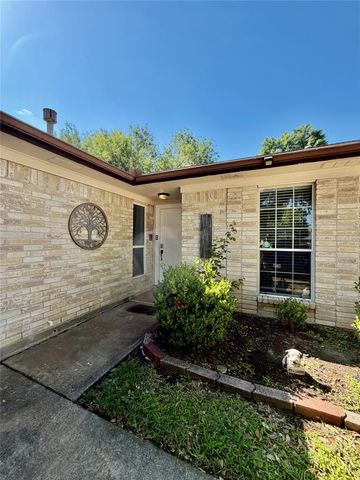 6610 La Puente Dr, Houston, TX 77083