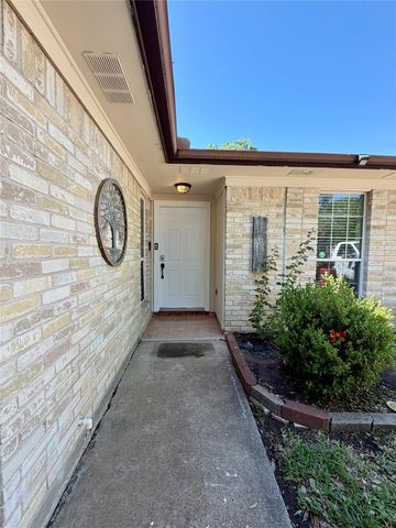 6610 La Puente Dr, Houston, TX 77083