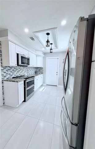 6610 La Puente Dr, Houston, TX 77083