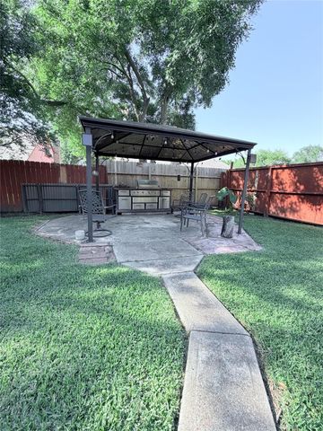 6610 La Puente Dr, Houston, TX 77083