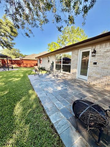 6610 La Puente Dr, Houston, TX 77083