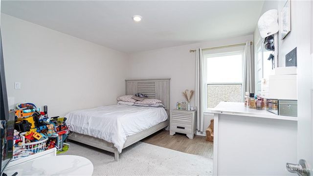 8410 N 34th Lane, Mcallen, TX 78504