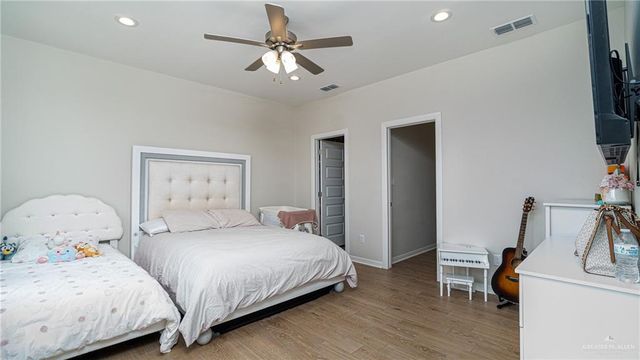 8410 N 34th Lane, Mcallen, TX 78504