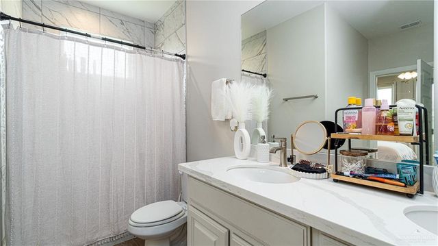 8410 N 34th Lane, Mcallen, TX 78504