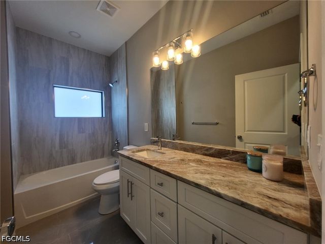 341 NW 7th AVE, Cape Coral, FL 33993