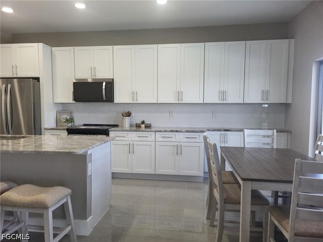 341 NW 7th AVE, Cape Coral, FL 33993