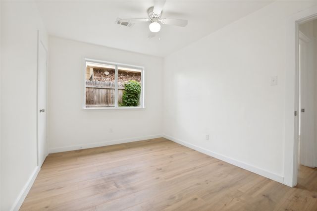 6952 Sammy, Dallas, TX 75237