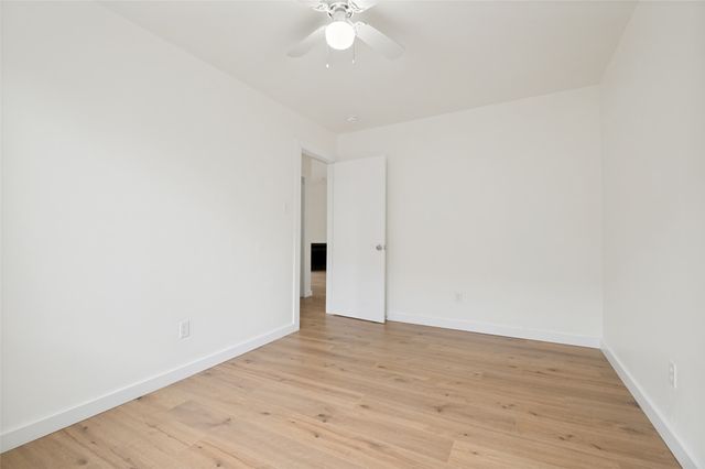 6952 Sammy, Dallas, TX 75237