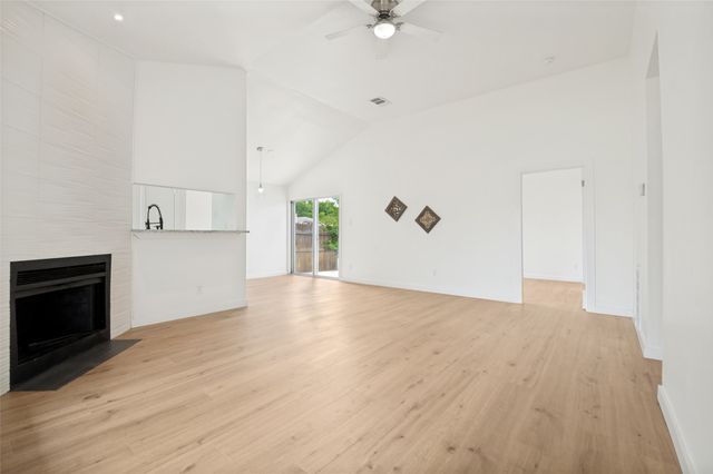 6952 Sammy, Dallas, TX 75237