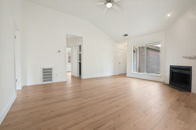 6952 Sammy, Dallas, TX 75237