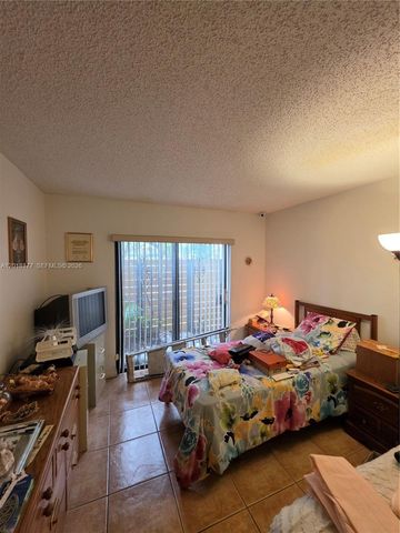 10908 SW 72nd St 215, Miami, FL 33173