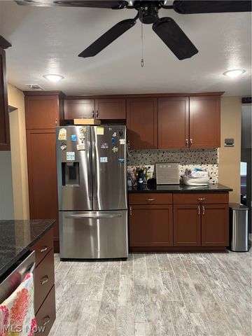 121 Bethesda Circle, Elyria, OH 44035
