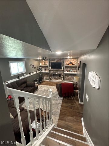 121 Bethesda Circle, Elyria, OH 44035