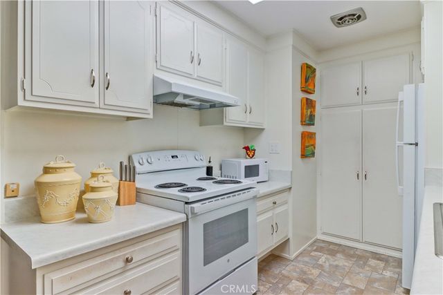 2213 Via Mariposa East A, Laguna Woods, CA 92637