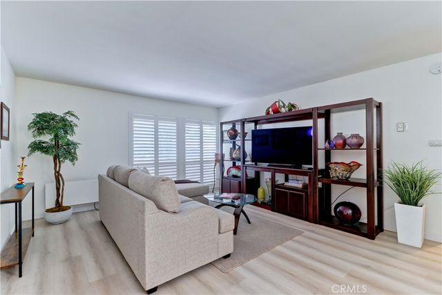 2213 Via Mariposa East A, Laguna Woods, CA 92637