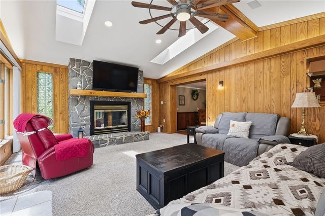 402 Glenrock Dr, Bethel Park, PA 15102
