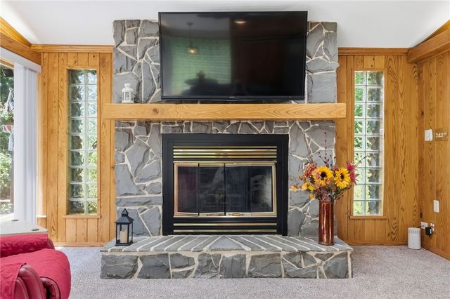 402 Glenrock Dr, Bethel Park, PA 15102