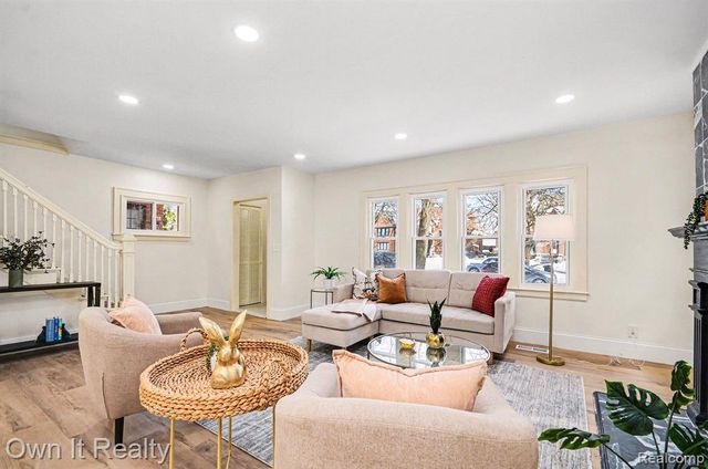 16239 La Salle Avenue, Detroit, MI 48221