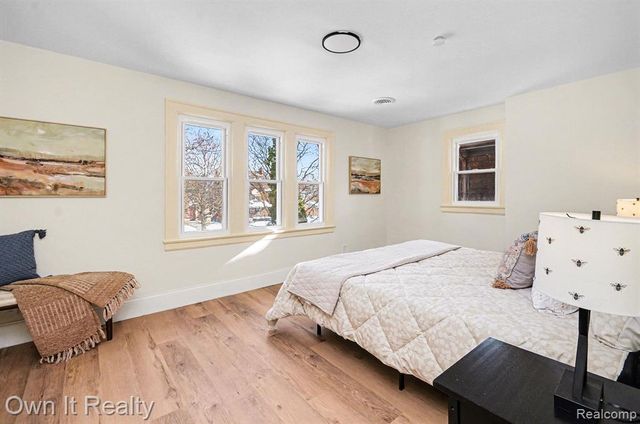 16239 La Salle Avenue, Detroit, MI 48221