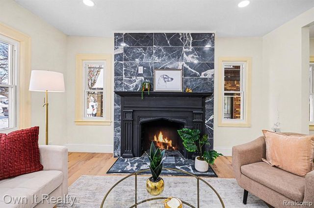 16239 La Salle Avenue, Detroit, MI 48221