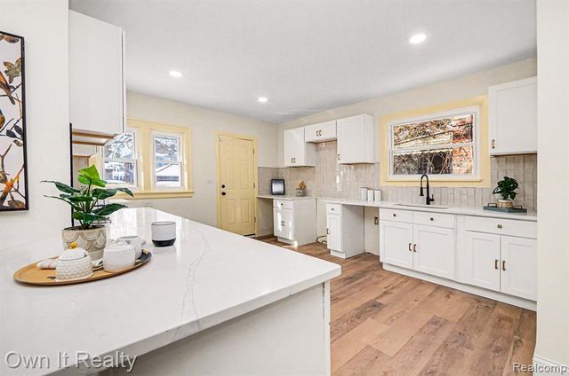 16239 La Salle Avenue, Detroit, MI 48221