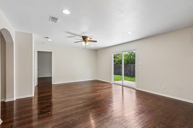 3017 N Hickory Street, Sherman, TX 75092