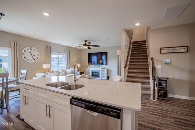 1029 Tara Court, Blountville, TN 37617