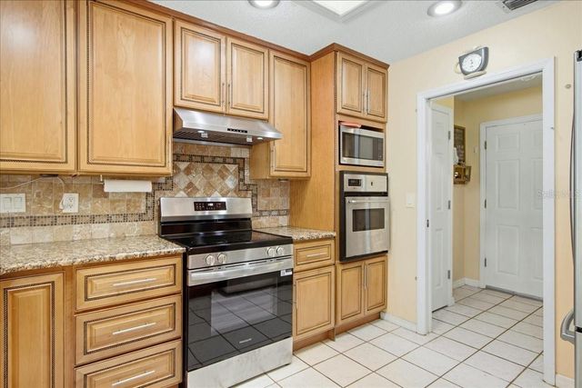 326 W HORNBEAM DRIVE, Longwood, FL 32779