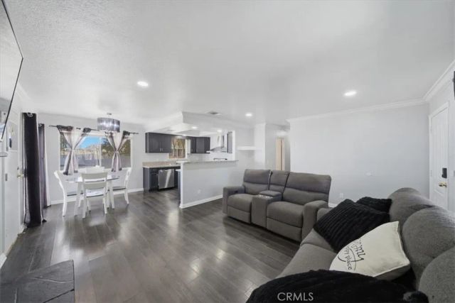 16523 Mackennas Gold Avenue, Lake Los Angeles, CA 93591