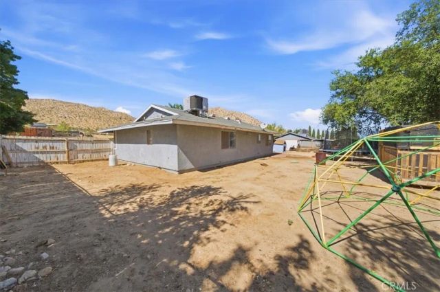 16523 Mackennas Gold Avenue, Lake Los Angeles, CA 93591