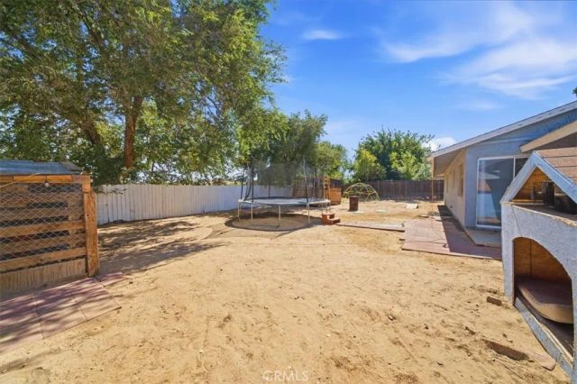 16523 Mackennas Gold Avenue, Lake Los Angeles, CA 93591