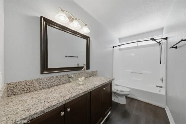 16523 Mackennas Gold Avenue, Lake Los Angeles, CA 93591