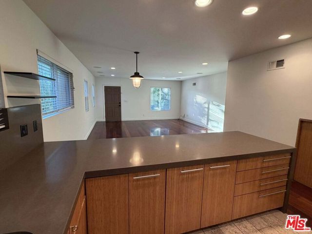 832 N Las Palmas Avenue, Los Angeles, CA 90038