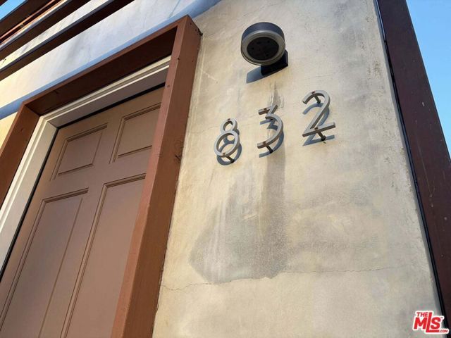 832 N Las Palmas Avenue, Los Angeles, CA 90038
