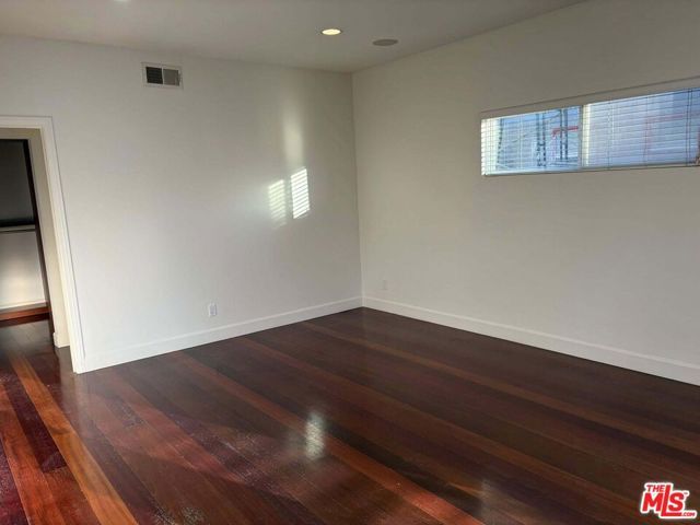 832 N Las Palmas Avenue, Los Angeles, CA 90038