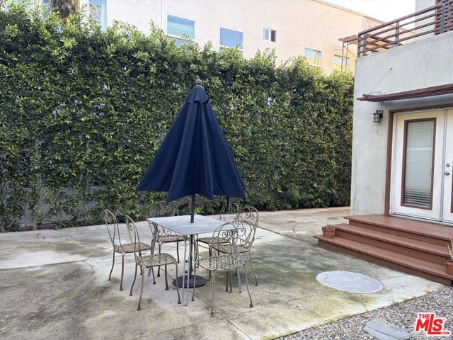 832 N Las Palmas Avenue, Los Angeles, CA 90038
