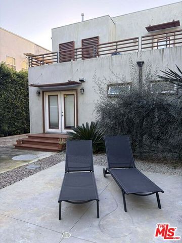 832 N Las Palmas Avenue, Los Angeles, CA 90038