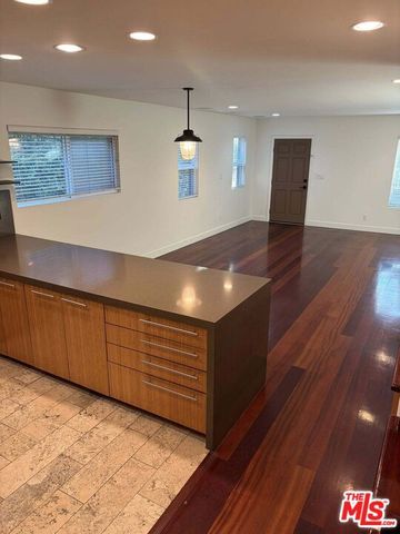 832 N Las Palmas Avenue, Los Angeles, CA 90038