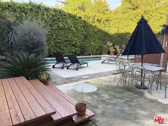 832 N Las Palmas Avenue, Los Angeles, CA 90038