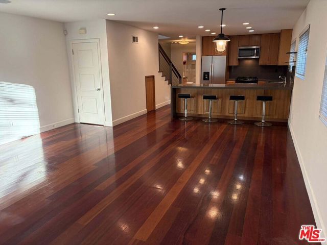 832 N Las Palmas Avenue, Los Angeles, CA 90038