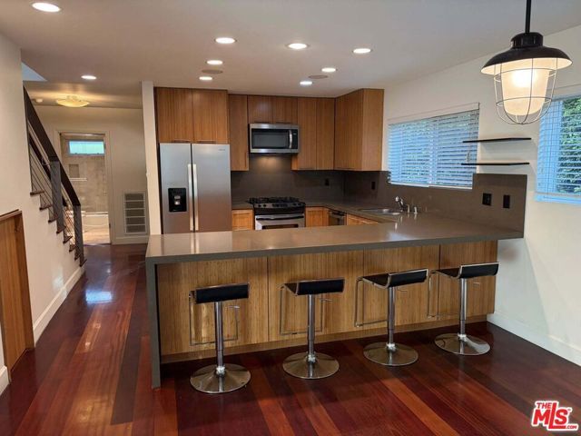 832 N Las Palmas Avenue, Los Angeles, CA 90038