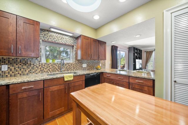 856 WISCONSIN AVENUE, Palm Harbor, FL 34683